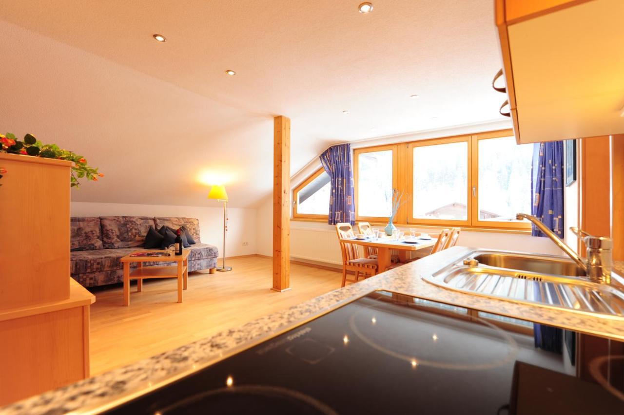 Haus Enzian Bed and Breakfast Σανκτ Αντόν αμ Άλμπεργκ Δωμάτιο φωτογραφία