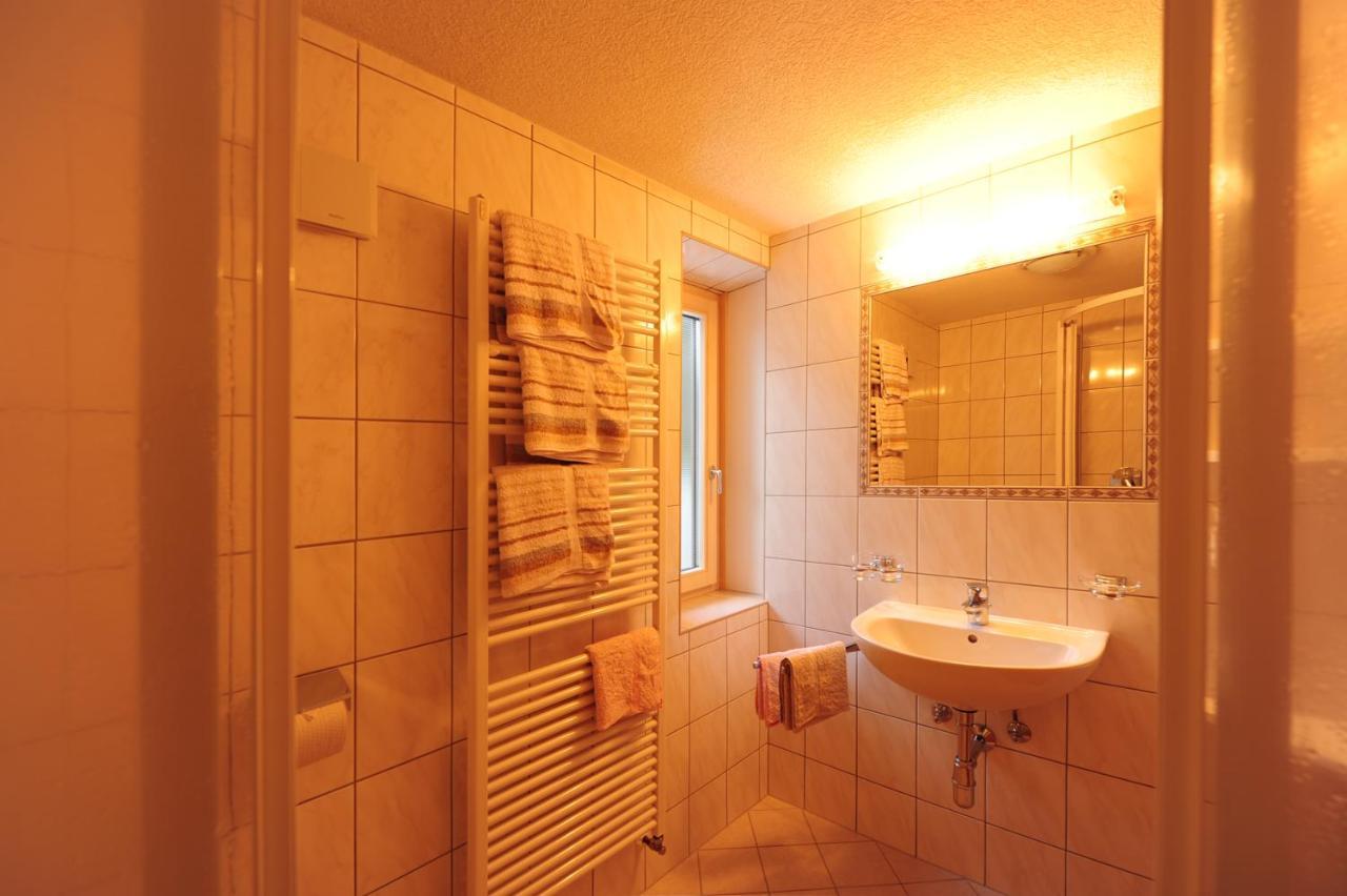 Haus Enzian Bed and Breakfast Σανκτ Αντόν αμ Άλμπεργκ Δωμάτιο φωτογραφία