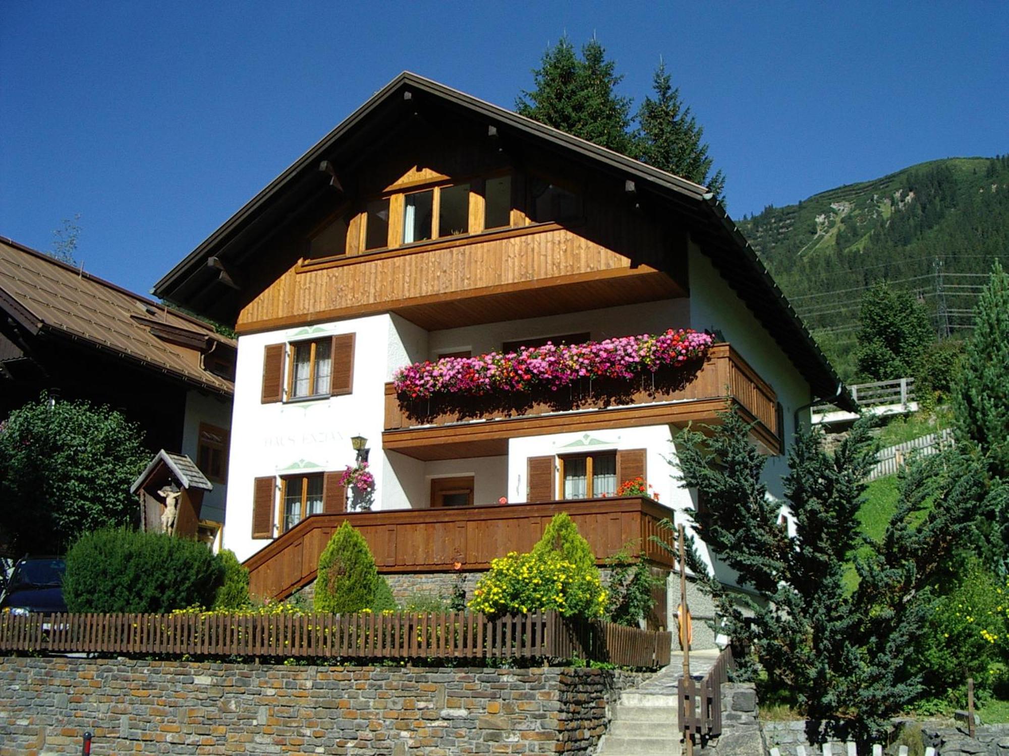 Haus Enzian Bed and Breakfast Σανκτ Αντόν αμ Άλμπεργκ Εξωτερικό φωτογραφία